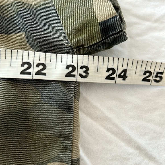 C&C CALIFORNIA Short Sleeve button down top green camo Sz S - Picture 6 of 11